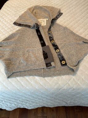Angel of the North poncho -cardigan ladies size S